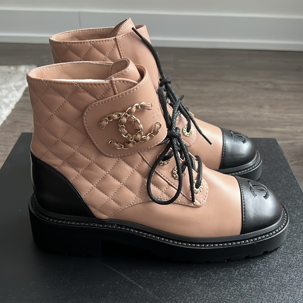 Chanel combat boots - Picture 4 of 8